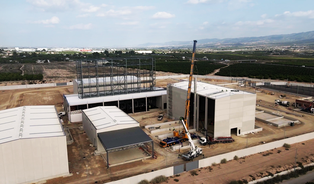 Lee más sobre el artículo Destilerías Muñoz Gálvez avanza en la construcción de su nueva sede en Librilla
